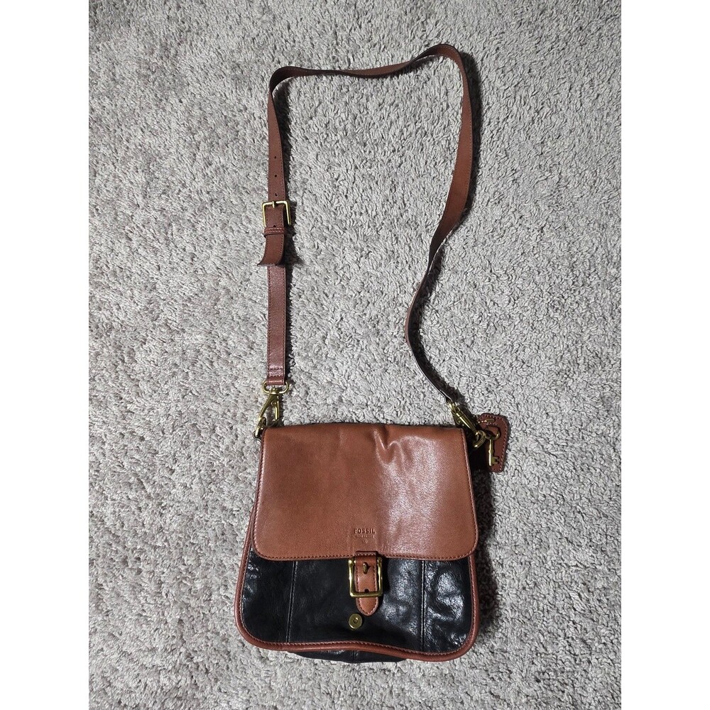 Fossil Leather Crossbody Black Brown Flap Shoulder Bag Purse with a Key